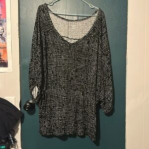 ana black and white puffer sleeve top size 1X